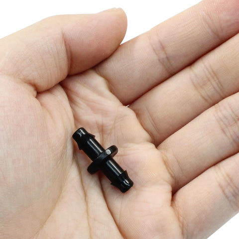 LifCratms barbed connectors simplify setup with tool-free installation for gardens and patios.
