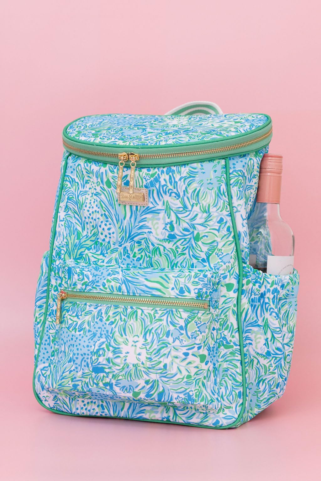 Lilly Pulitzer thick cotton straps ensure long-lasting comfort.