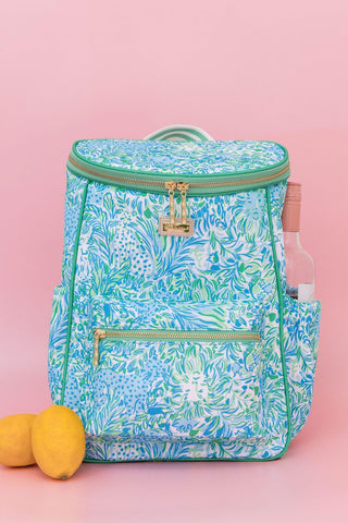Lilly Pulitzer metallic gold logo plaque adds durable, stylish detail.