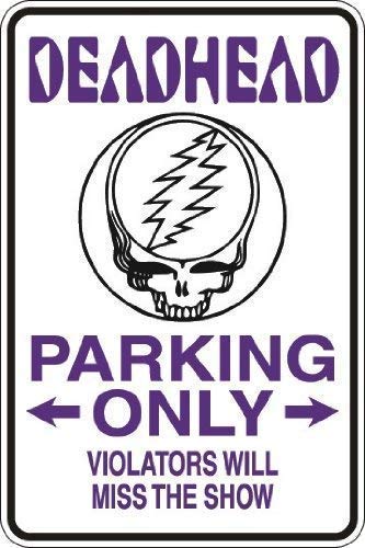 Lilyanaen parking-only metal sign for outdoor spaces improves visibility and durability