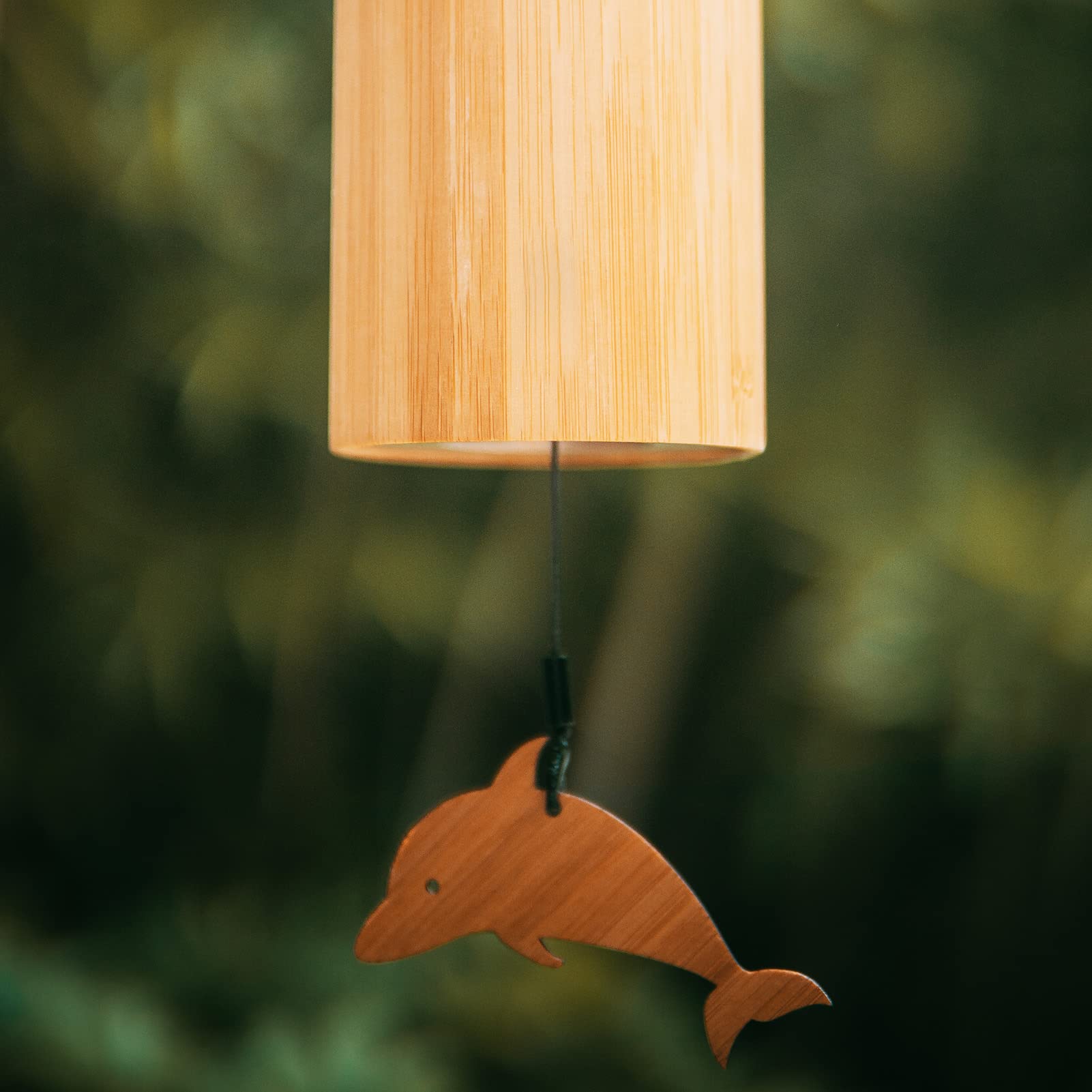 LingTing packaging showcases the wind chime as a thoughtful gift.