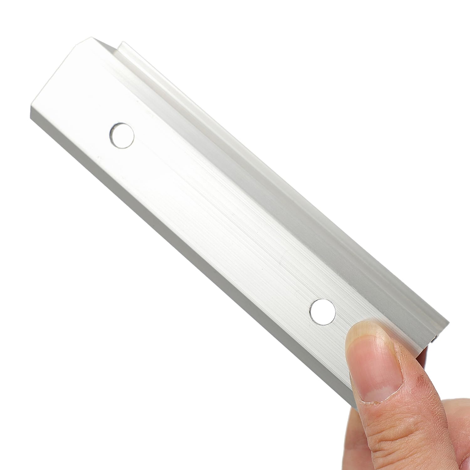 Link Solar framed PV module connection ensures precise alignment with rails