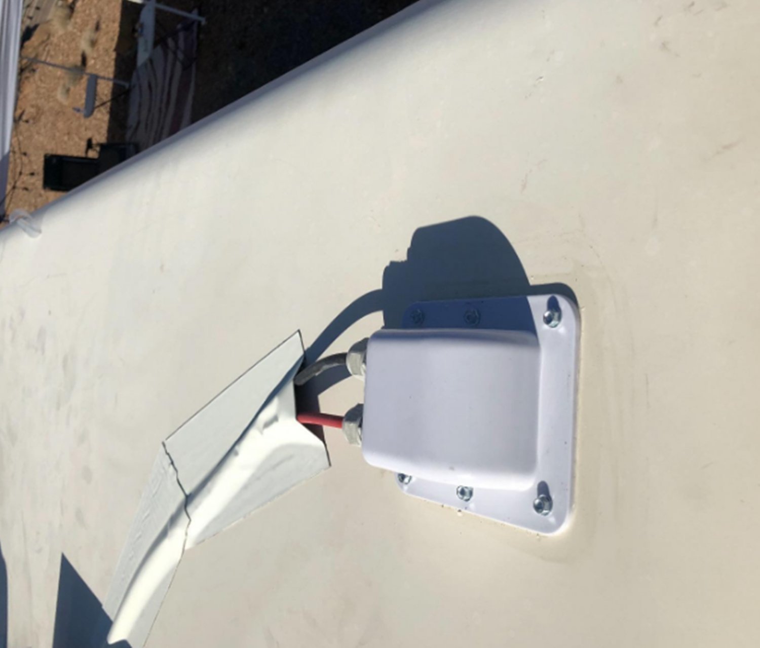 Link Solar ideal for buildings, garages, sheds cable routing.