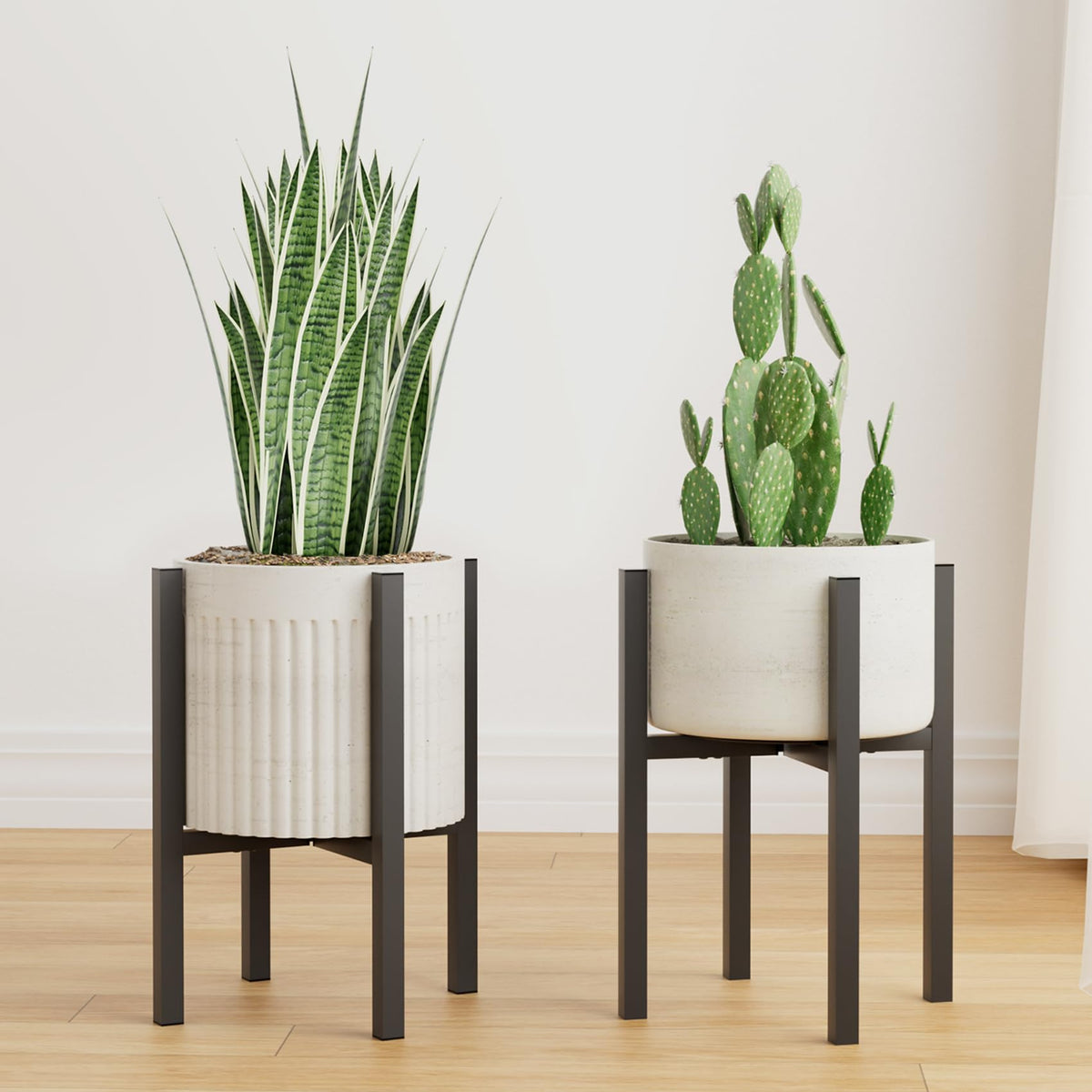 Linpla adjustable plant stand fits 8-12 inch pots for flexible indoor placement