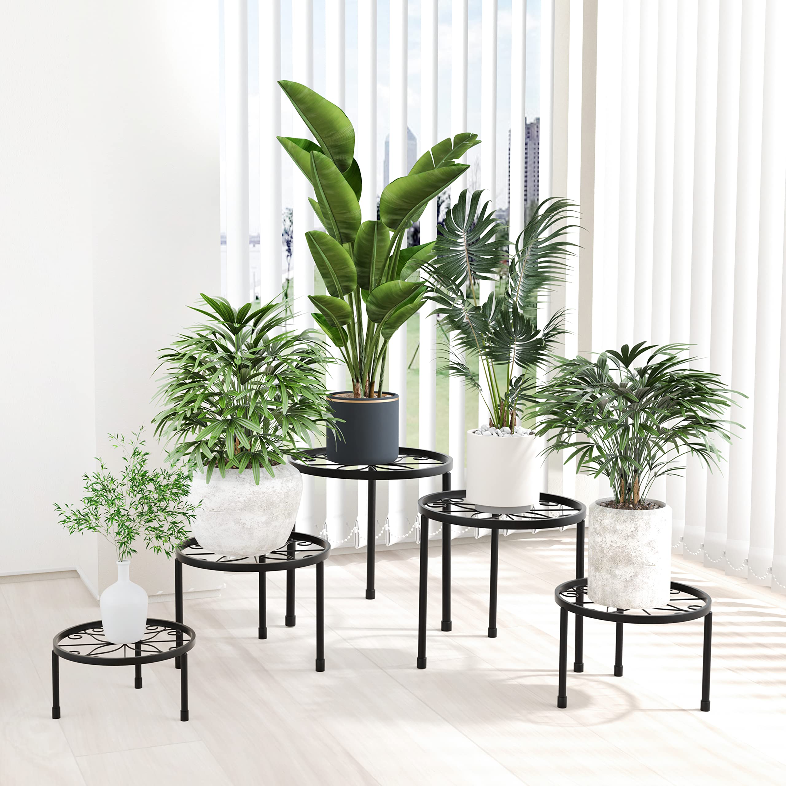 Linpla rustproof iron plant stand resists humidity and weather.