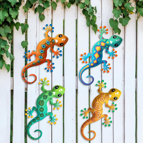 Liosecgar gecko fence accent decor brightening a boundary line.