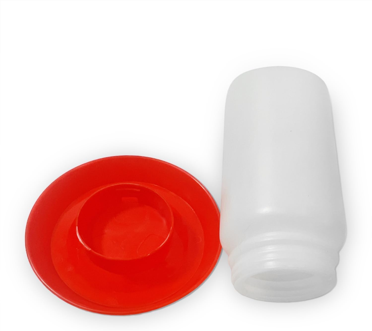 Little Family Members plastic waterer semi-transparent body enables visible water checks.