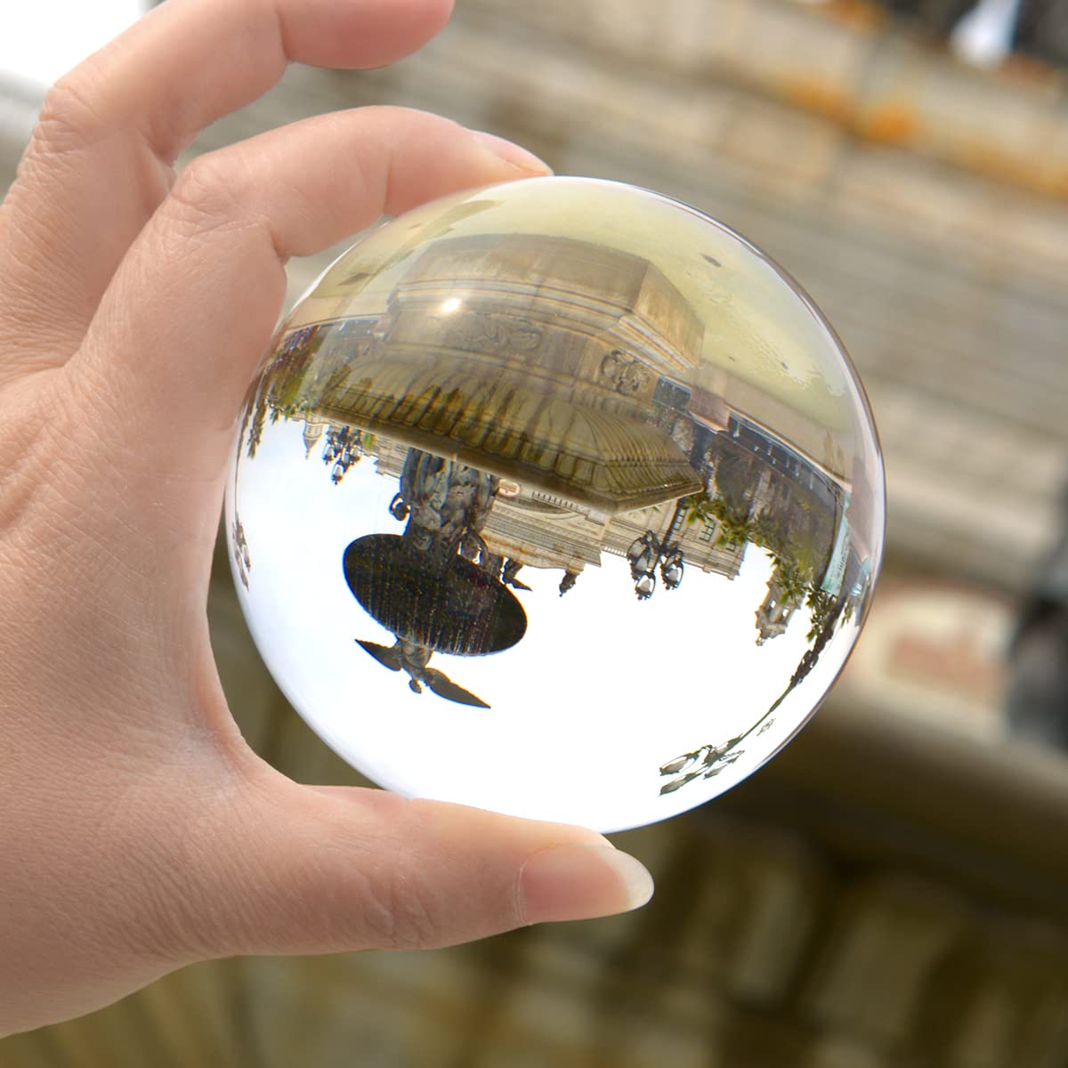 LONGWIN crystal ball close-up shows pure surface for props