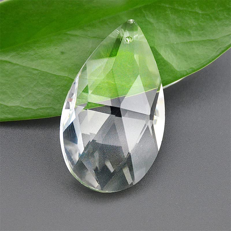 LoveUnited garden crystal suncatcher enhancing outdoor decor with shimmer