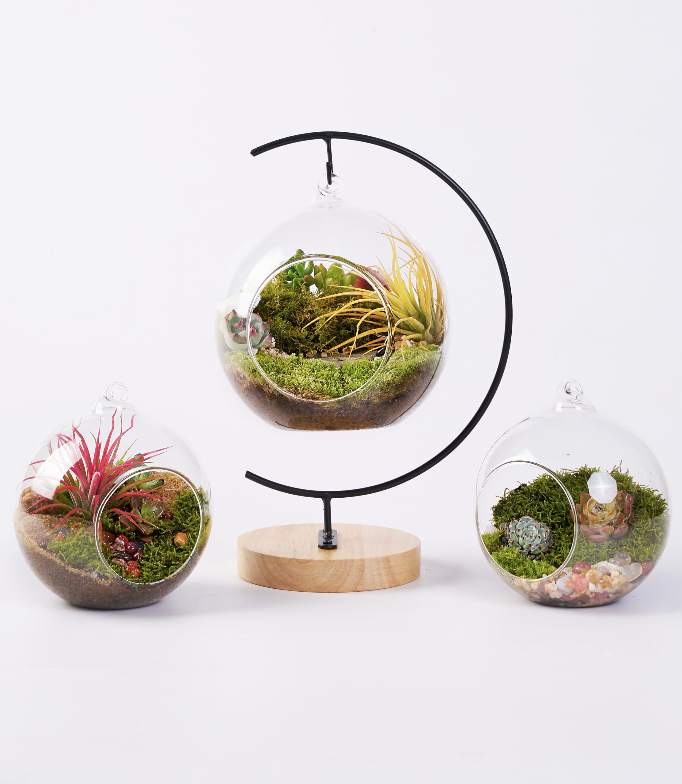 LuckyRunes minimal maintenance decor supports a calm workspace.