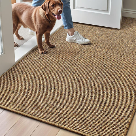 LUMI door mat in brown sisal, entrance-ready and breathable for dry floors.