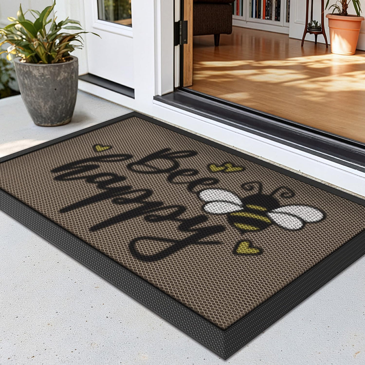 LUMI Bee Happy door mat, 17x30, provides slip resistance for safe entrances.