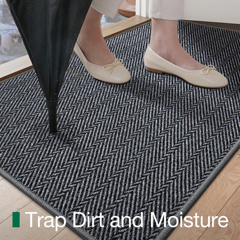 LUMI stain-resistant durable doormat stays looking fresh in high-traffic areas.