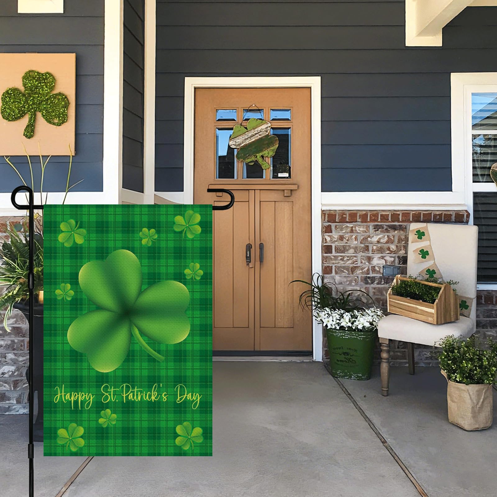 Lumifan flag close-up shows clovers and Celtic pattern for festive flair
