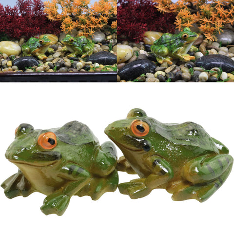 LUORNG resin frog ornament ideal for indoor or outdoor decorating.