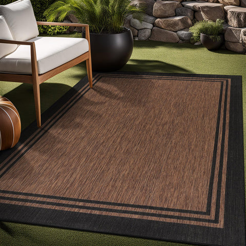 Luul Home durable outdoor rug, easy to clean and maintain