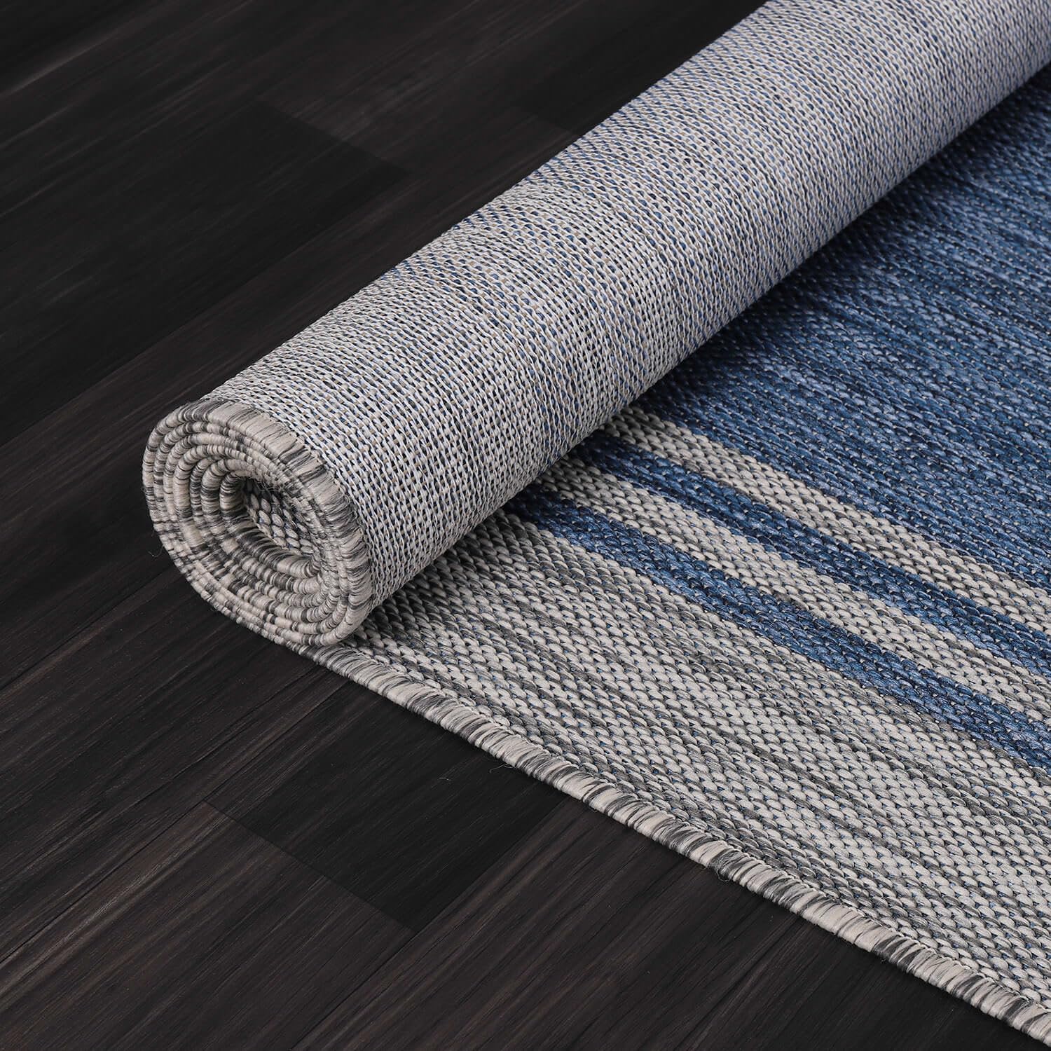 Luul Home bordered outdoor rug 9x12, kids and pets-friendly underfoot.