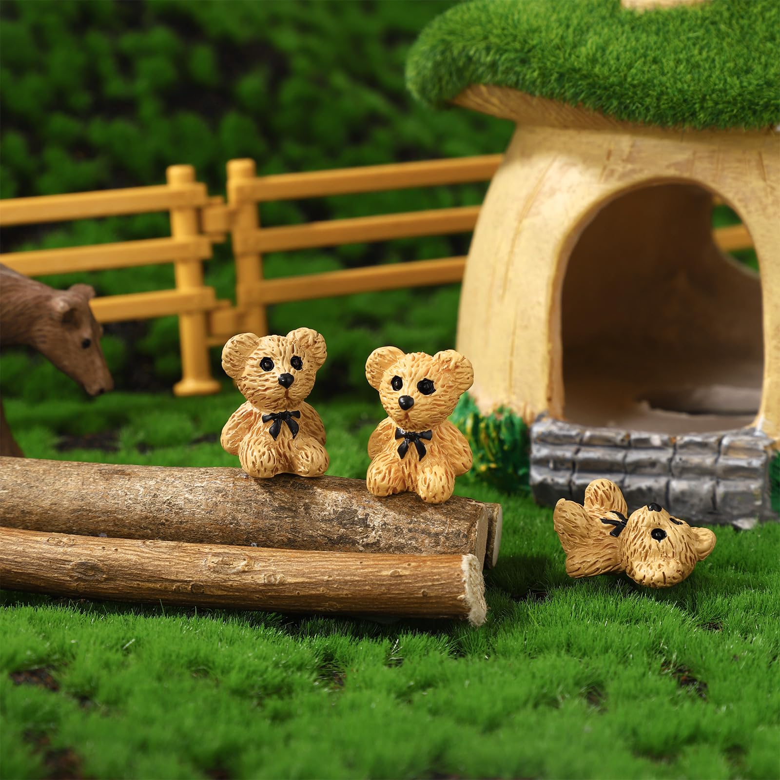 Lyreh mini teddy bear cute design adds charm to desks and shelves.