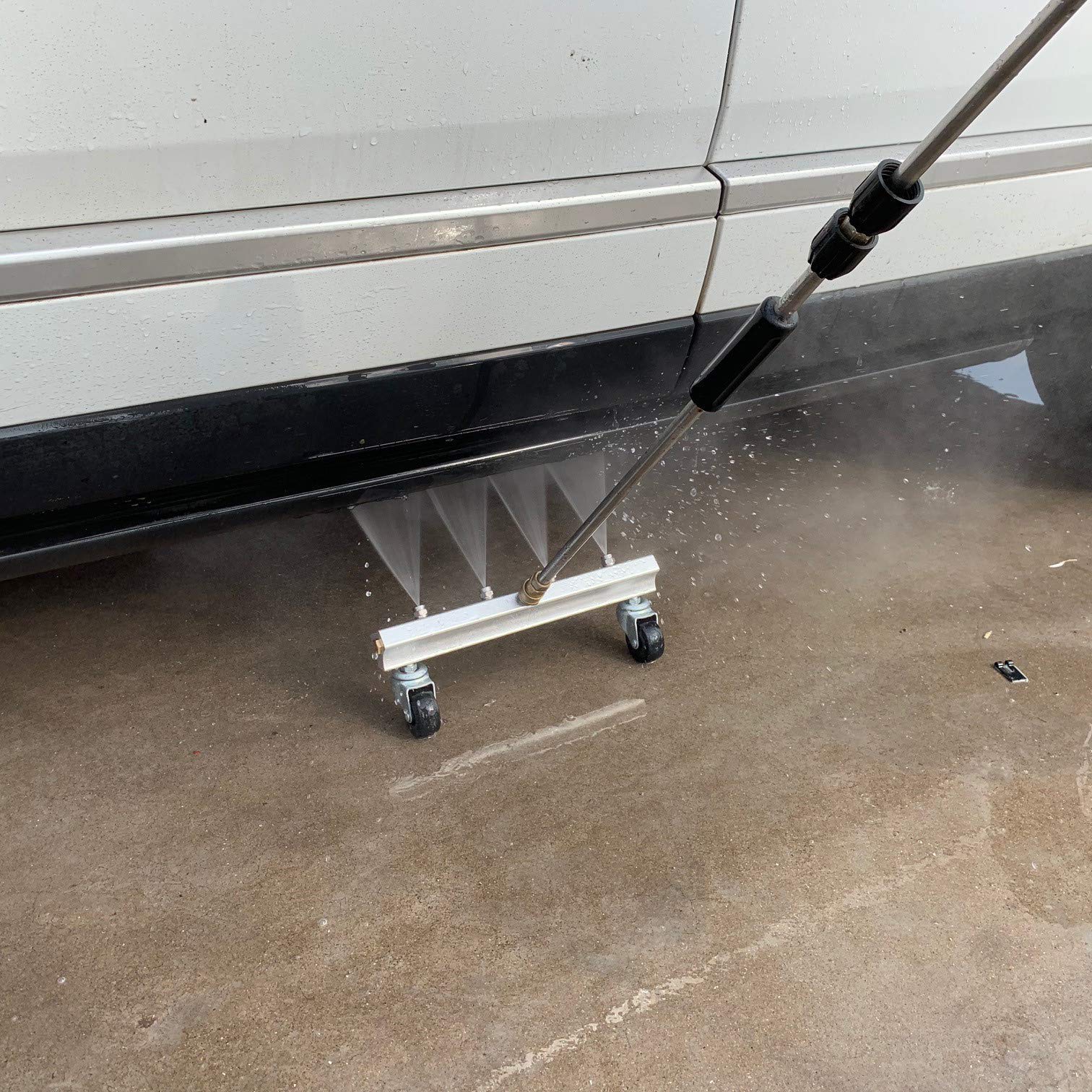 M MINGLE cleaner features durable construction for frequent use