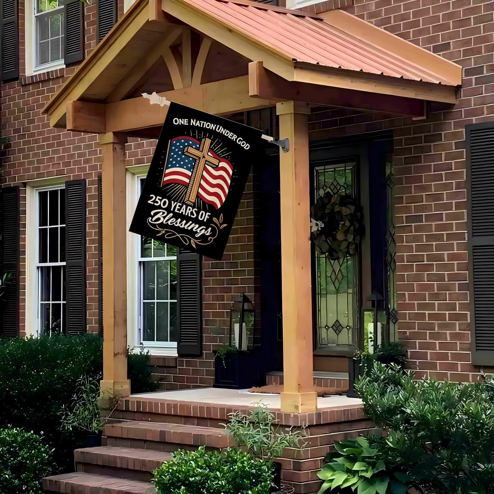 MAGJIUKE compatible with standard garden flag poles and holders.