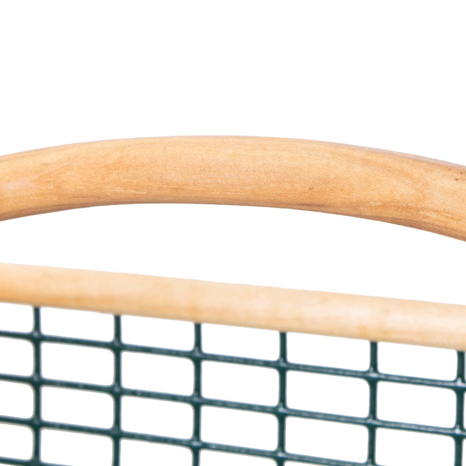Maine Garden Hod Basket with PVC-coated wire for easy cleaning and durability