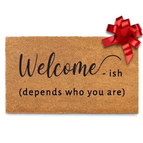 MAINEVENT Brightens entry with humor while welcoming guests indoors.