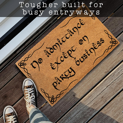 MAINEVENT Non-slip PVC backing keeps the mat in place for confident greetings.
