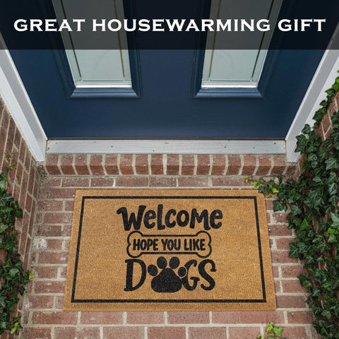 MAINEVENT outdoor porch mat contrasts with seasonal decor