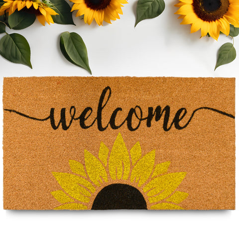 MAINEVENT Sunflower Welcome Mat outdoor-use illustration demonstrates easy outdoor maintenance.