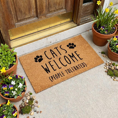 MAINEVENT-usa-designed-cat-doormat proudly made in the USA with thoughtful details.