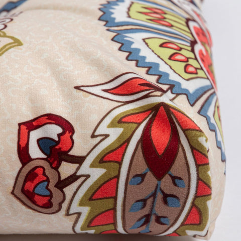 Makimoo khaki floral design adds subtle style.