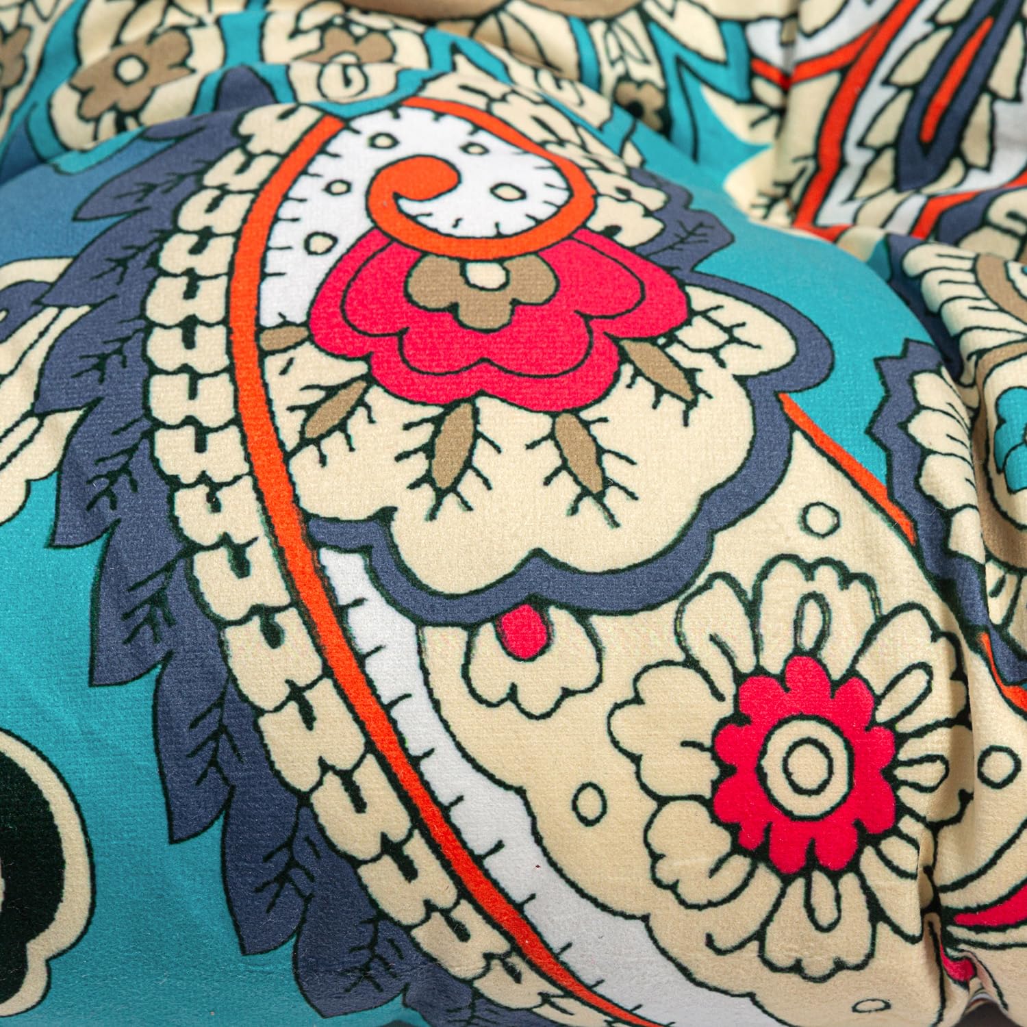 Makimoo polyester fill provides gentle, lasting support