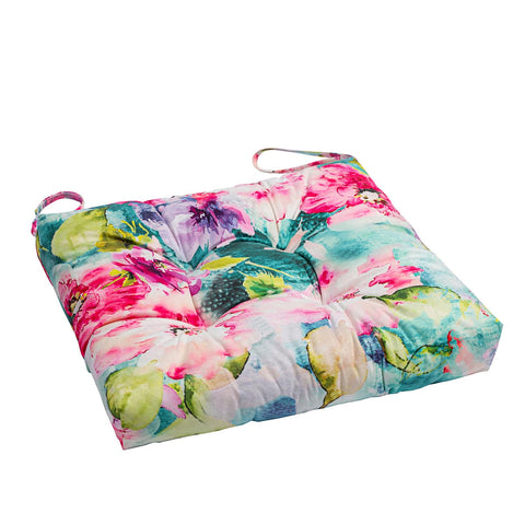 Makimoo wicker chair cushion with ties stays securely in place.
