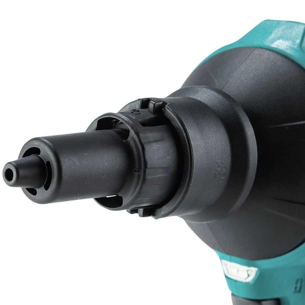 Makita XSA01Z filter intake reduces dust escape during use.