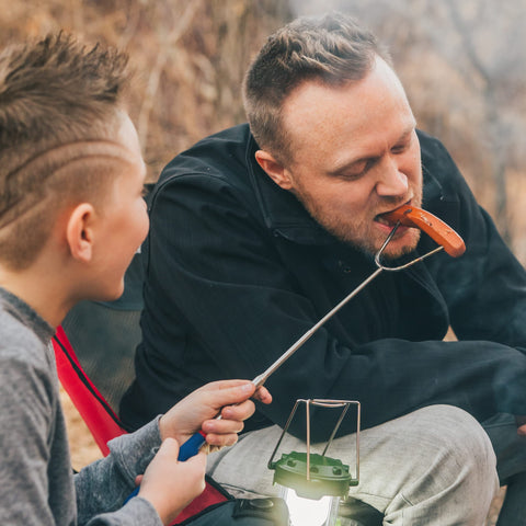 Ergonomic grip provides a steady roasting experience at the campfire.