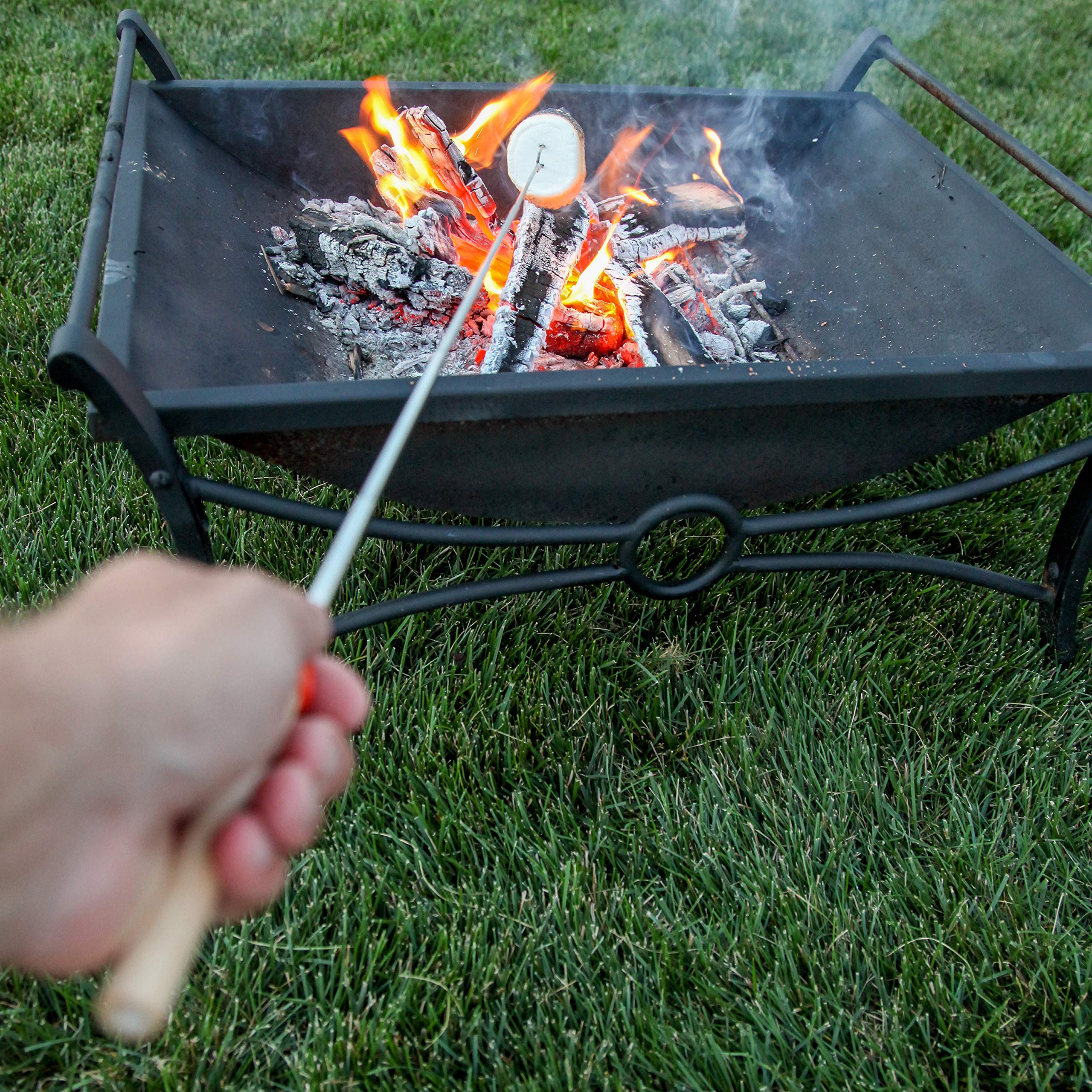 MalloMe Smores Sticks safe-distance fun for kids by the fire.
