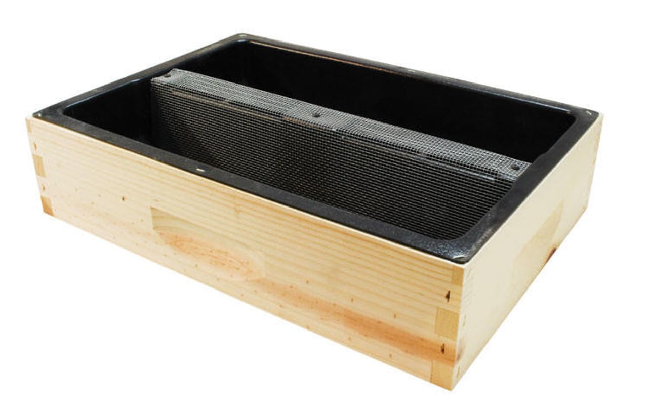 Mann Lake Top Hive Feeder top-fill design reduces hive disruption during feeding