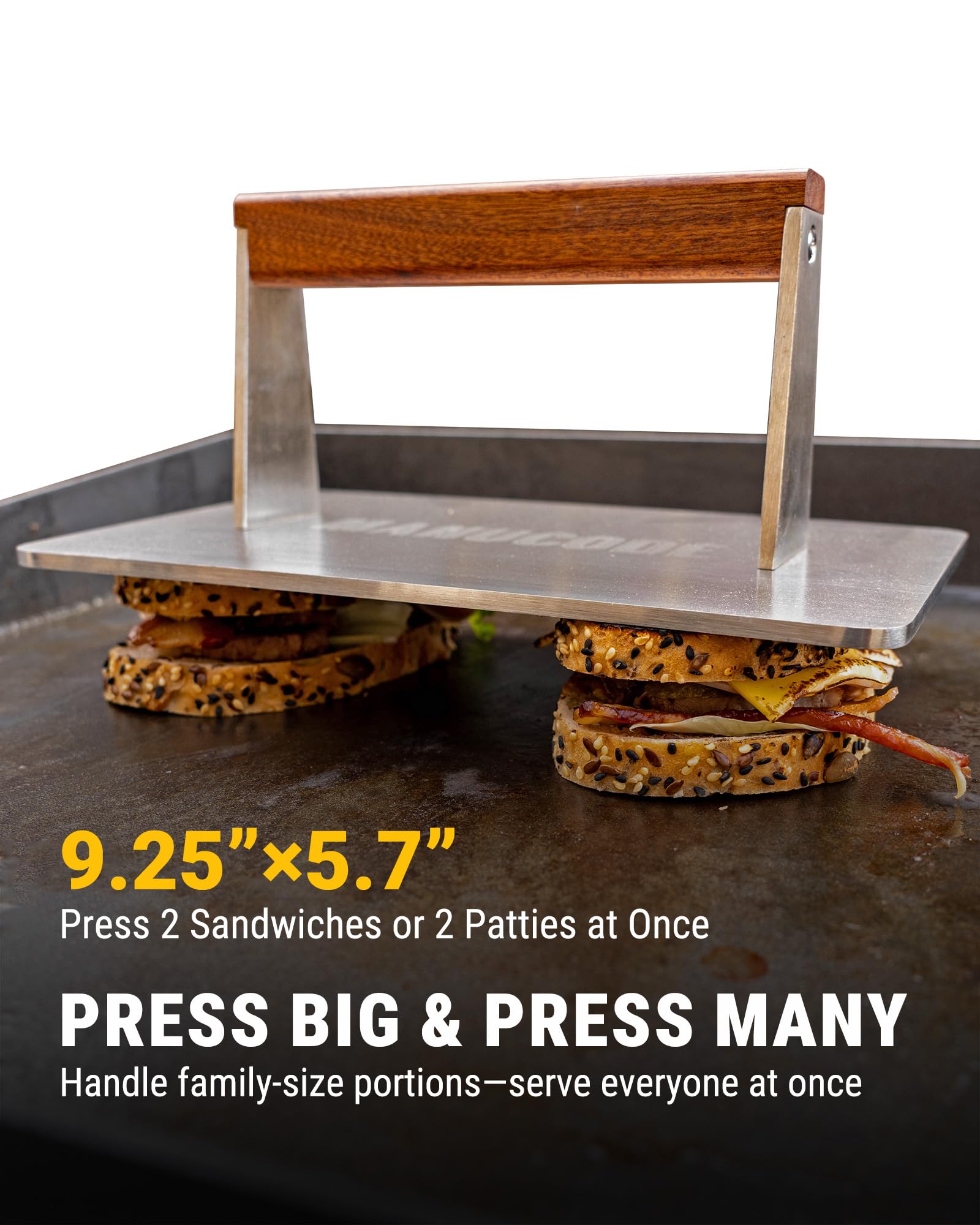 Manucode 3.2 lb heavy weight provides stable, thorough searing on hot surface
