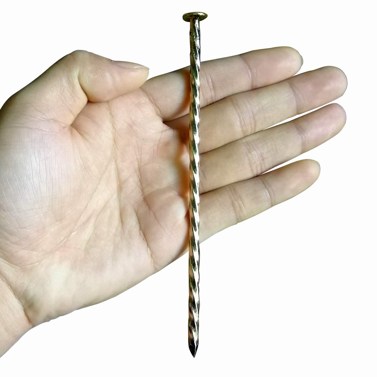 MAOMBO heavy-duty stakes provide secure anchoring for artificial lawns.