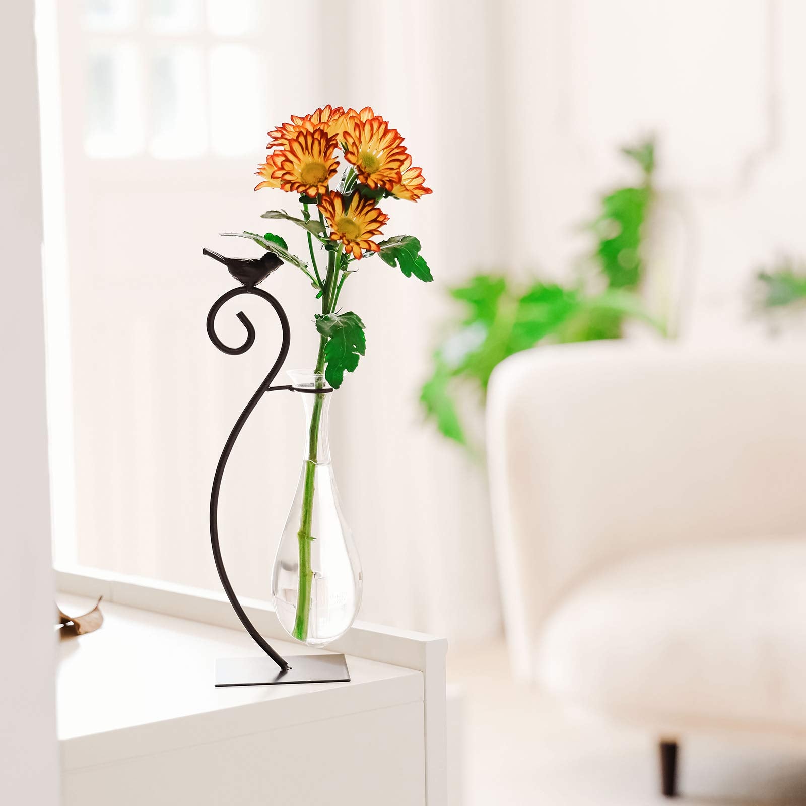 Marbrasse gift-friendly decor vase suits weddings and parties.