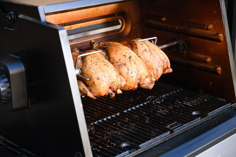 Masterbuilt rotation supports up to 20 pounds of meat