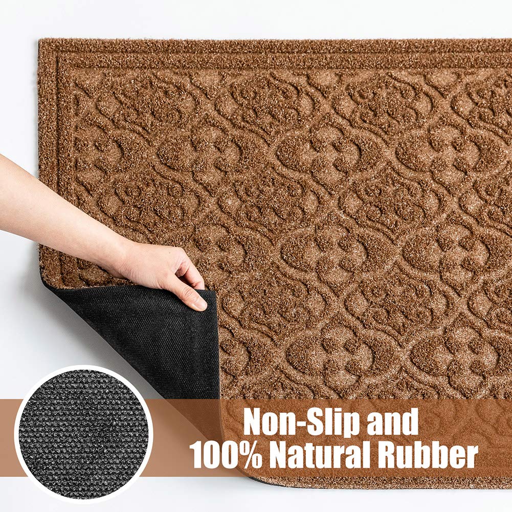 MAT 7-BANQUET mud-trapper grooves capture debris and keep floors cleaner after rain.