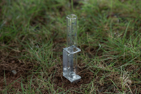 Mateda gauge with clear measurement window supports rainfall tracking.