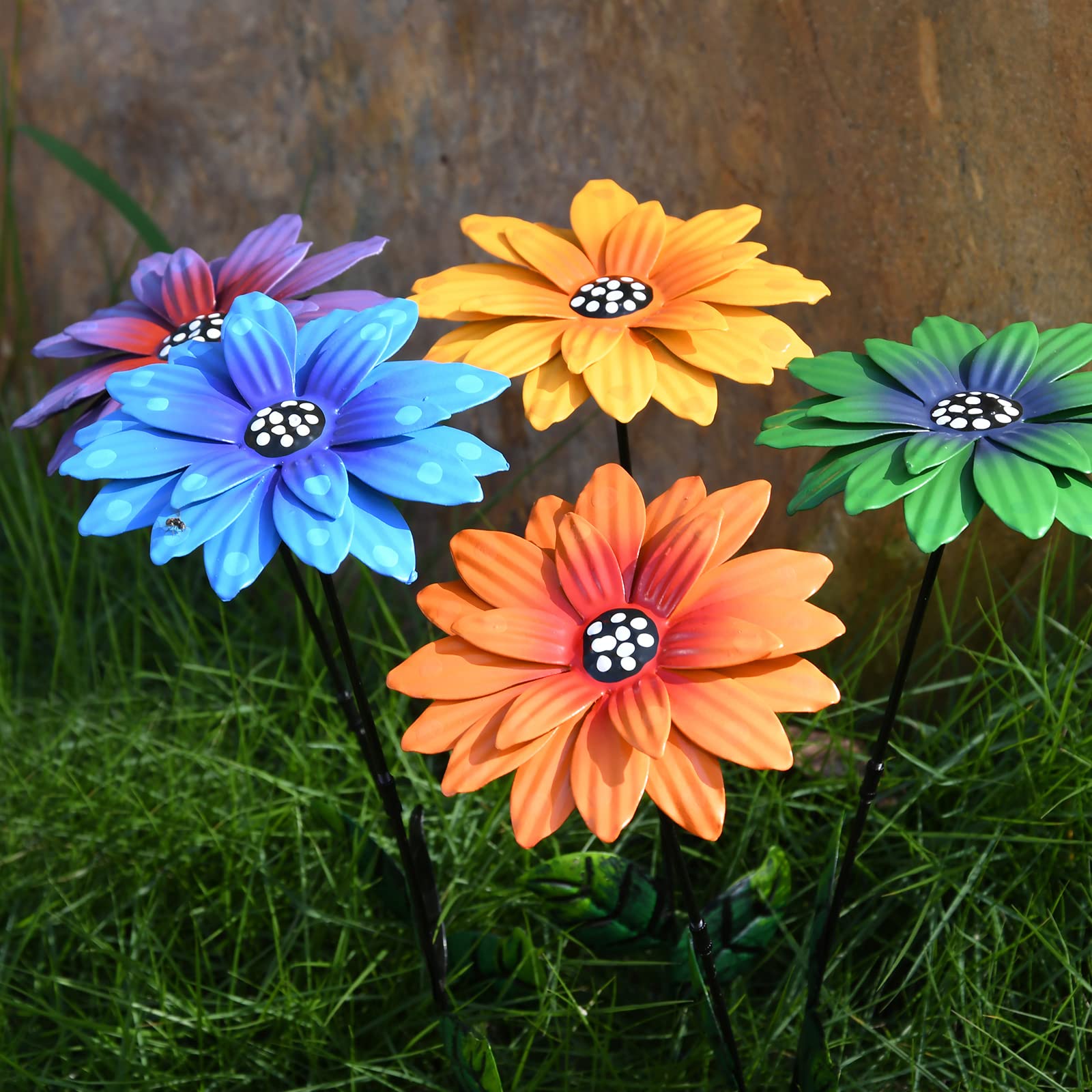 Matlern metal flower outdoor decor stake adds charm and weather resistance