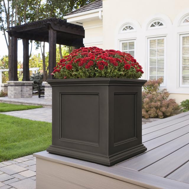 Mayne Fairfield planter blends style with practical self-watering