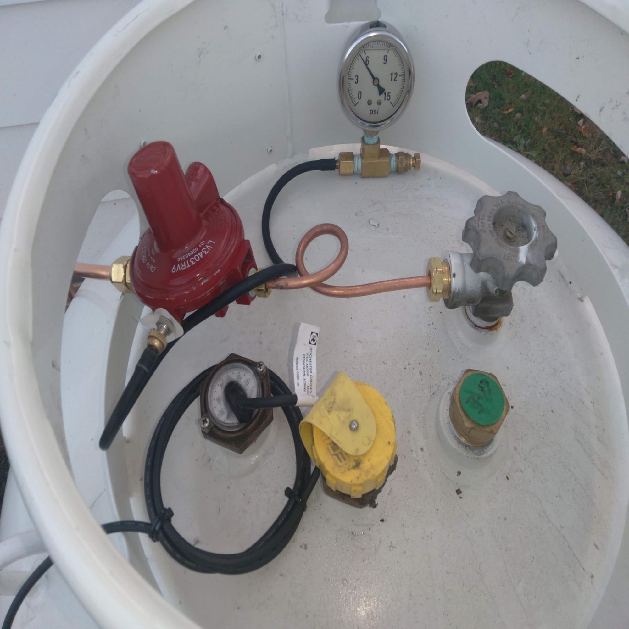 MCAMPAS 1/4in MNPT outlet for smooth regulator to tank linkage.