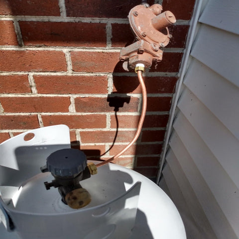 MCAMPAS universal compatibility with 5 lb to 100 lb propane cylinders.