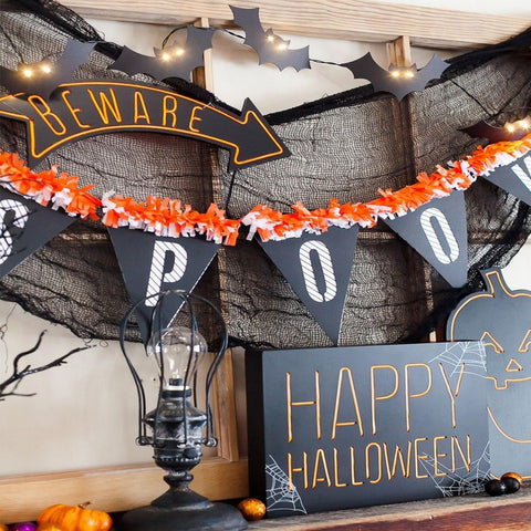 Mcupper party decor option creates atmospheric Halloween setups