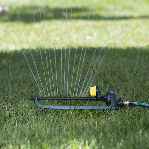 Melnor 65049 AMZ adjustable spray range highlighting targeted watering