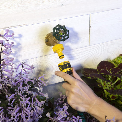 Melnor 65134AMZ watering tool adapter enables water-on changes.